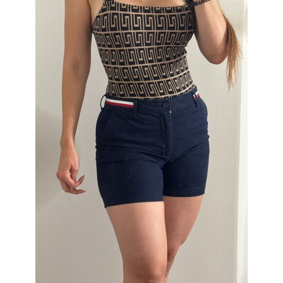 NWT TOMMY HILFIGER TH FLEX WOMEN'S NAVY 5" CLASSIC STRETCH SHORTS MID RISE SZ 4 - Picture 1 of 11